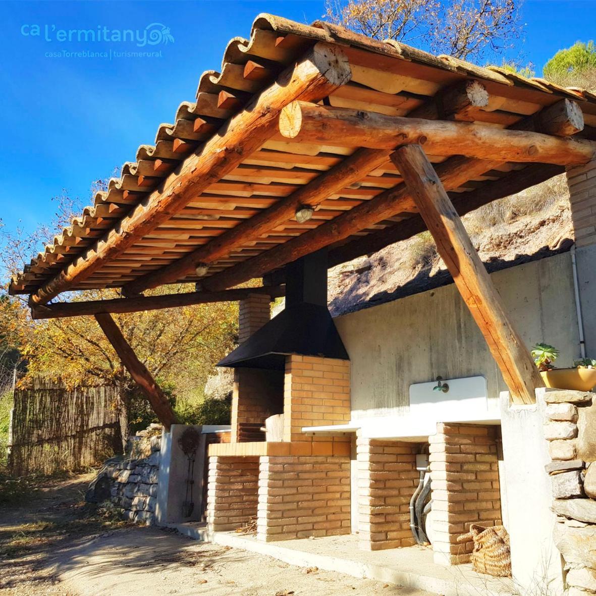 Gasthaus Ca L' Ermitanyo- Casa Torre Blanca Suria Exterior foto